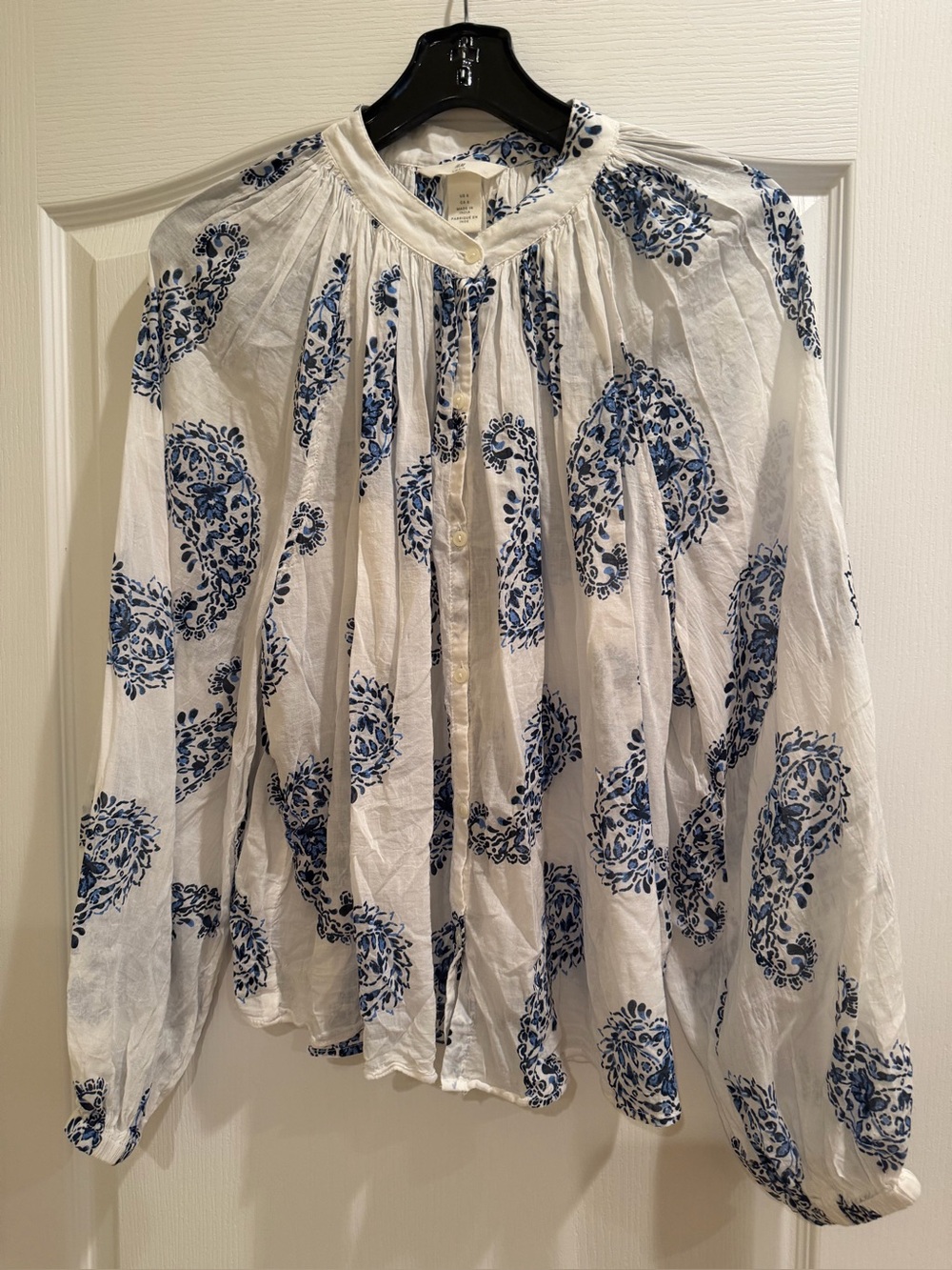 H&M White & Blue Paisley Button-Front Women’s Blouse